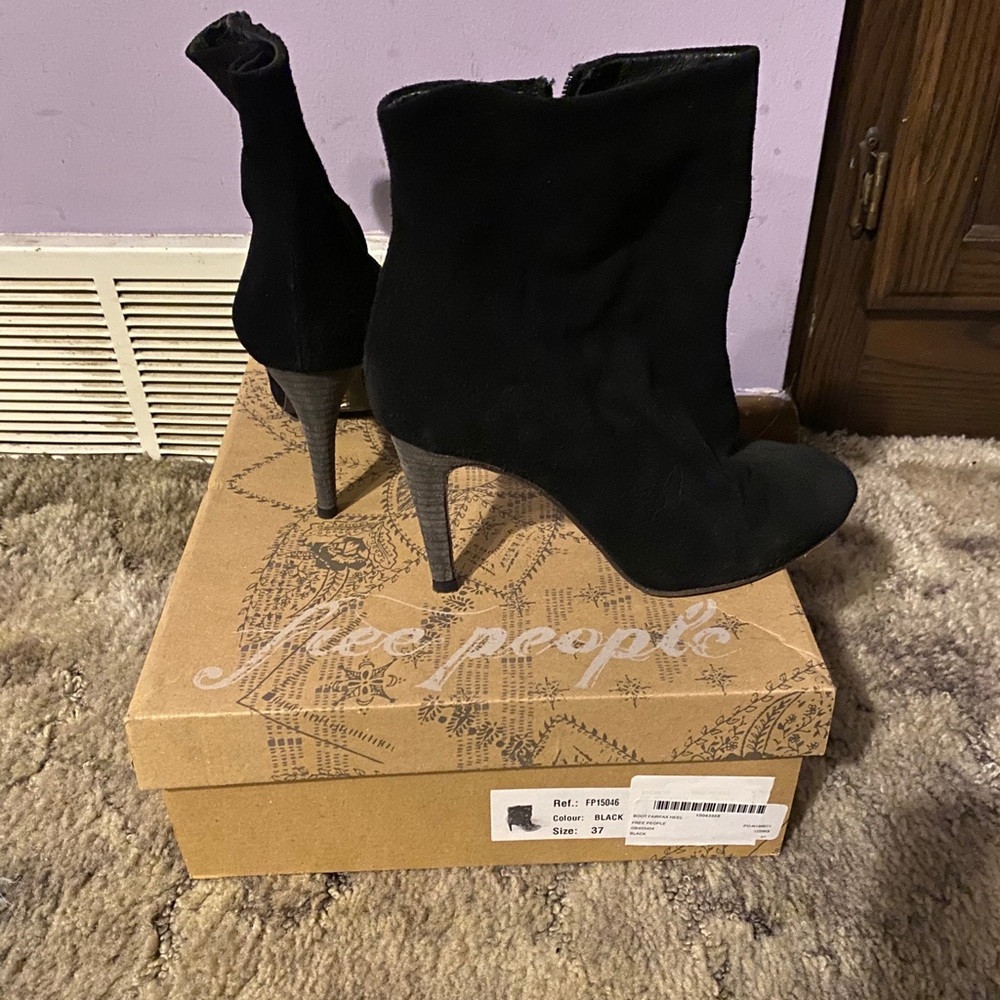Free people bootie size us 7
